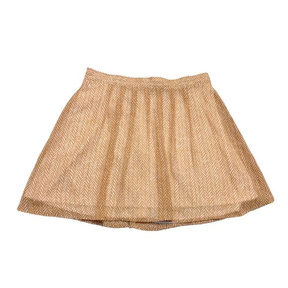 Tan White Beige Short Skirt Chevron School Girl Trend Size Small Pleated Mustard - Picture 1 of 9